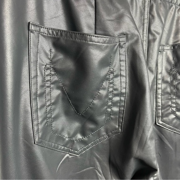 Show Me Your MuMu Women's XL Nashville Pull On Faux Leather Flare Pant High Rise - Picture 6 of 14